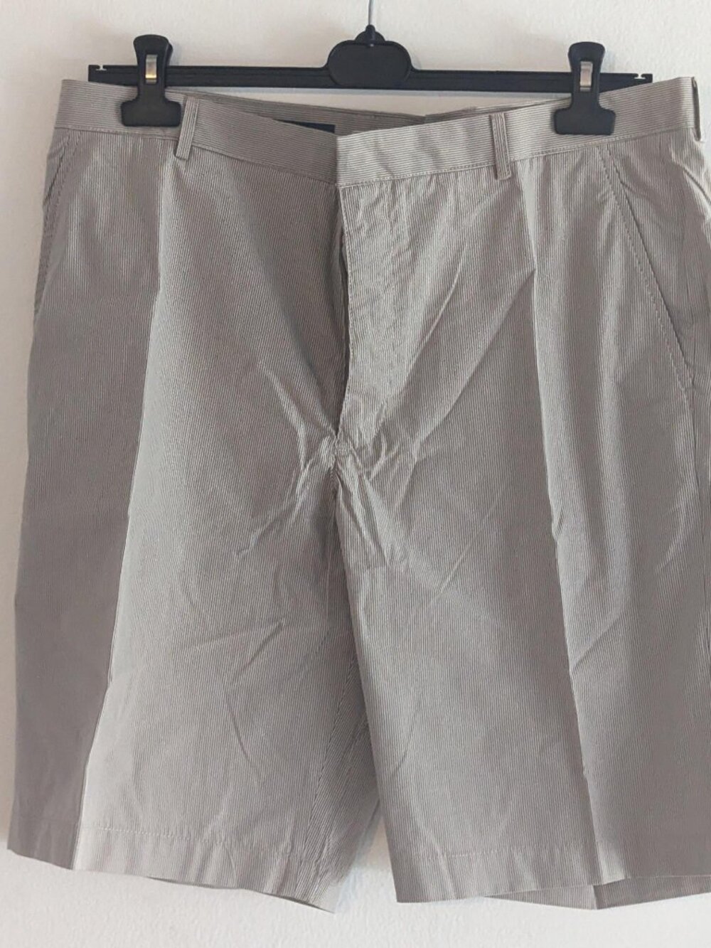 New PERRY ELLIS Shorts - 36" Waist